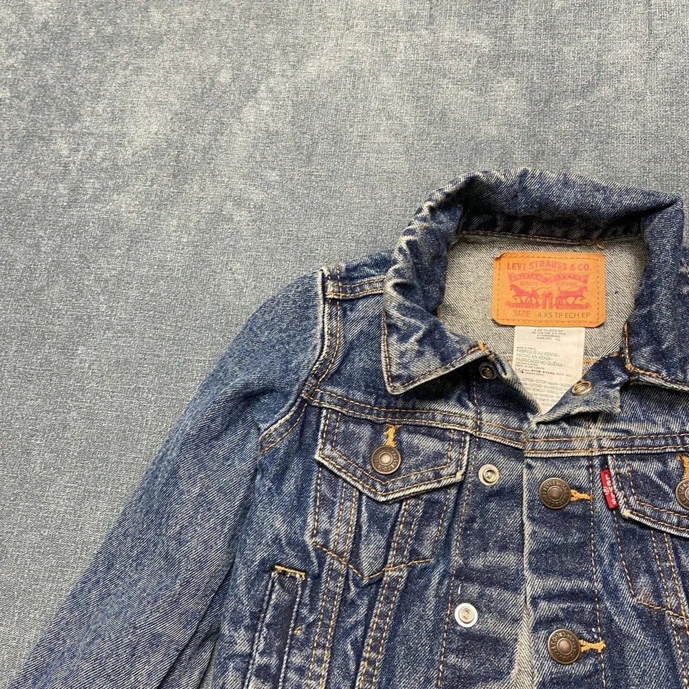Levi's Trucker Jacket Girls 4XS Blue Denim Chest Pockets Button Front Collared